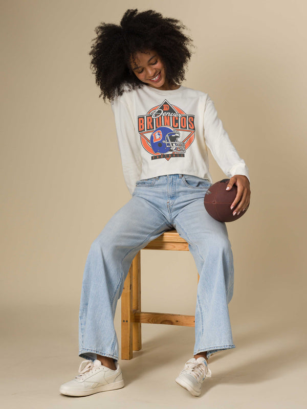 Junk Food Clothing Women's Denver Broncos Helmet Crop Fleece Vintage White