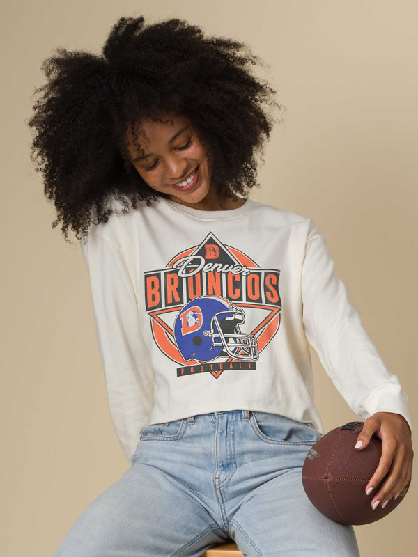 Junk Food Clothing Women's Denver Broncos Helmet Crop Fleece Vintage White