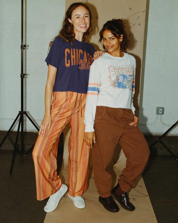 Junk Food Clothing Women's Denver Broncos Kickoff Crop Crew Fleece Vintage White