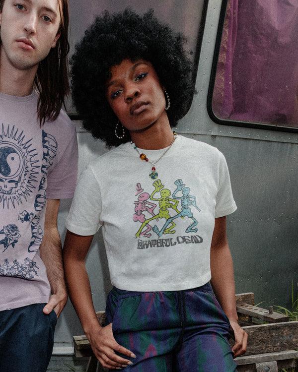 Junk Food Clothing Women's Grateful Dead Dancing Skeletons Crop Mock Neck Tee Vintage White