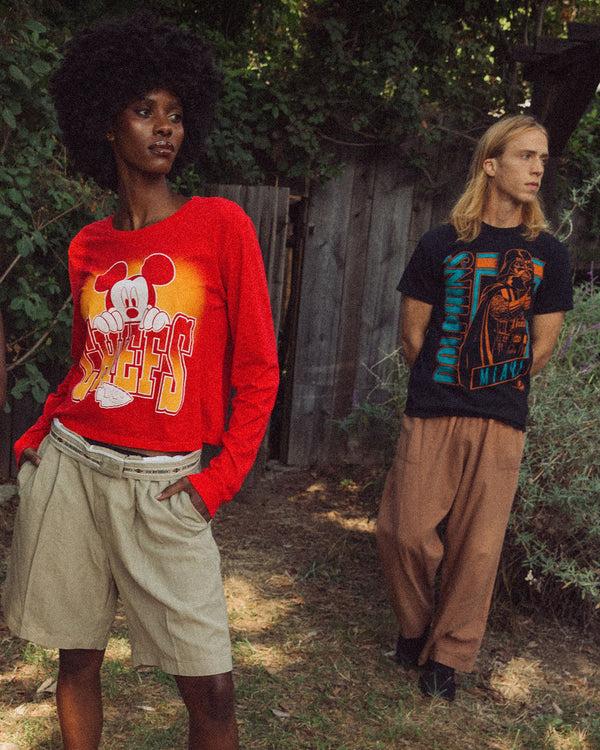 Junk Food Clothing Women's Kansas City Chiefs Mickey Hang On Crop Long Sleeve Licorice