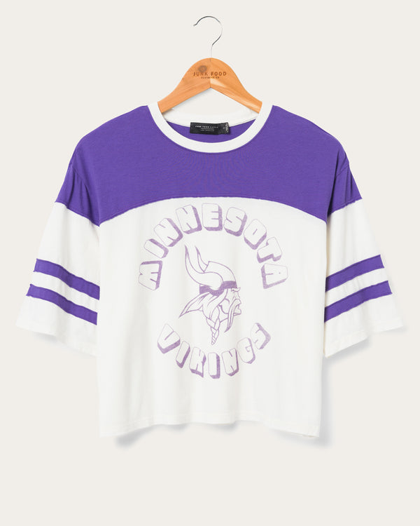 junk food clothing Women's Minnesota Vikings Hail Mary Tee Sugar/Purple