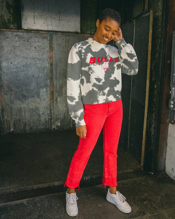Junk Food Clothing Women's NBA Chicago Bulls Tie Dye Mock Neck Fleece True Black