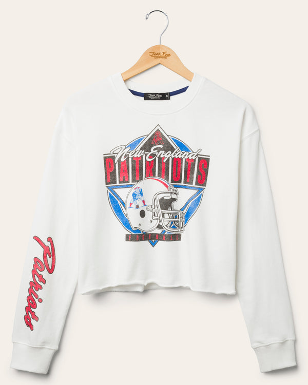 junk food clothing Women's New England Patriots Helmet Crop Fleece Vintage White