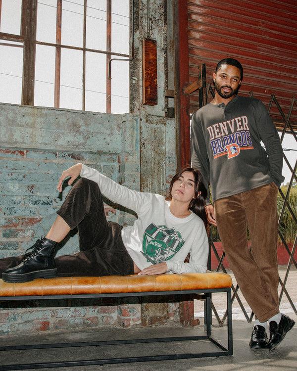 Junk Food Clothing Women's New York Jets Helmet Crop Fleece Vintage White