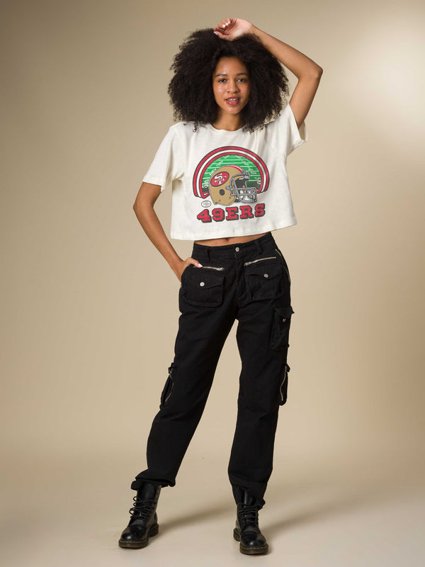 Junk Food Clothing Women's San Francisco 49ers Game Time Mock Neck Crop Tee Vintage White