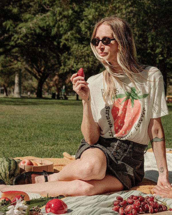 Junk Food Clothing Women's The Beatles Strawberry Fields Forever Vintage Tissue Tee Vintage White