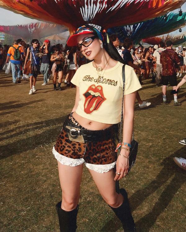 Junk Food Clothing Women's The Rolling Stones Glitter Baby Tee Dusty Citron