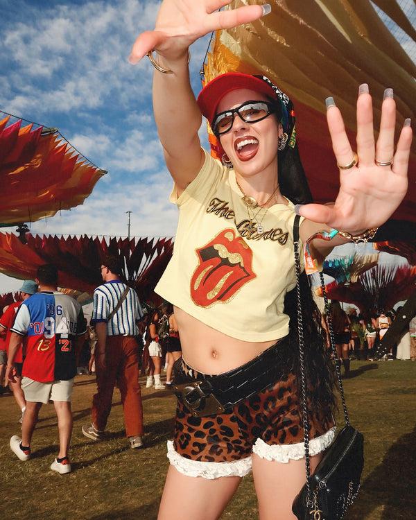 Junk Food Clothing Women's The Rolling Stones Glitter Baby Tee Dusty Citron