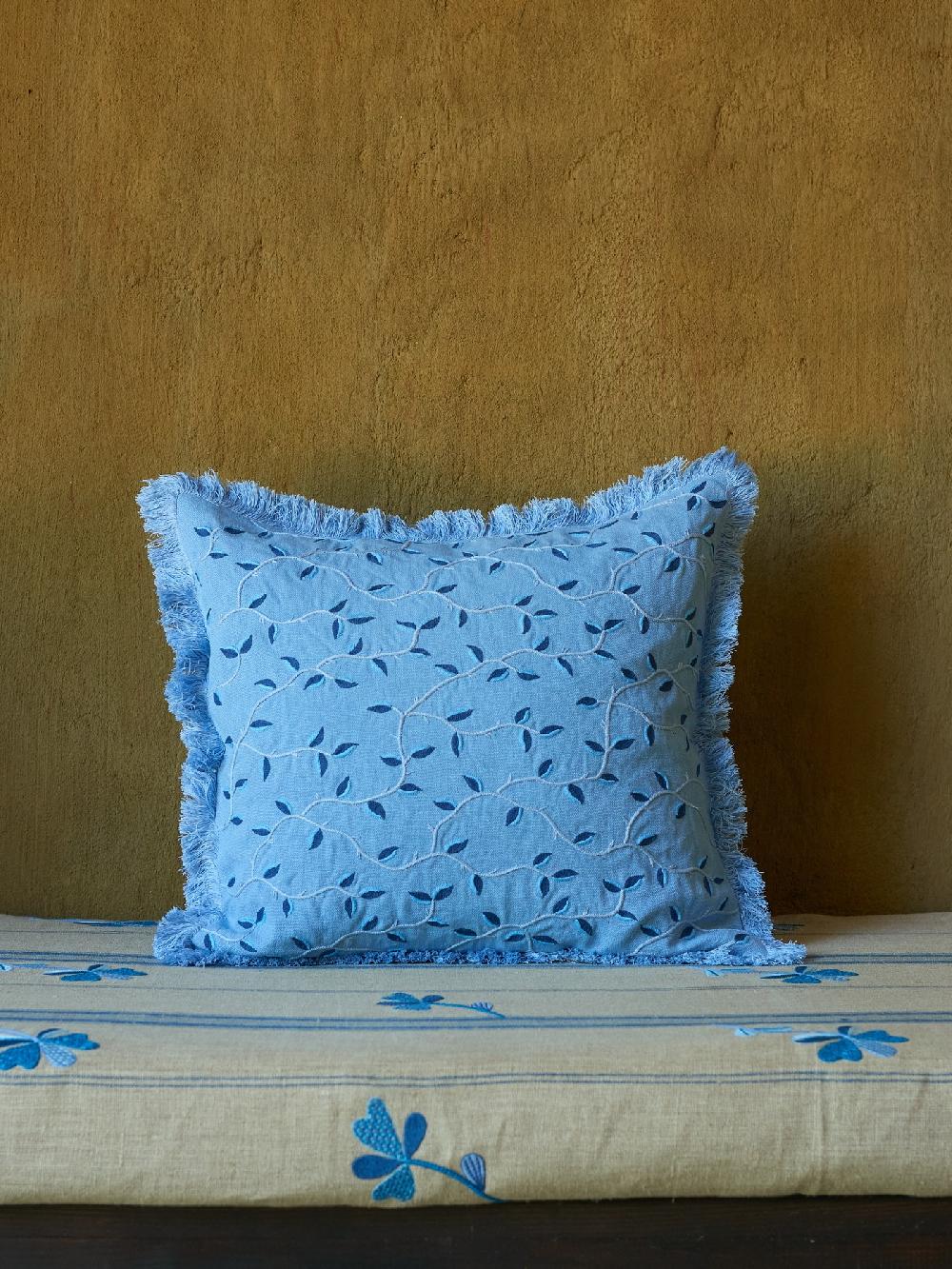 jupe by jackie Dafoe - Blue 100% linen Fringe Border Floral