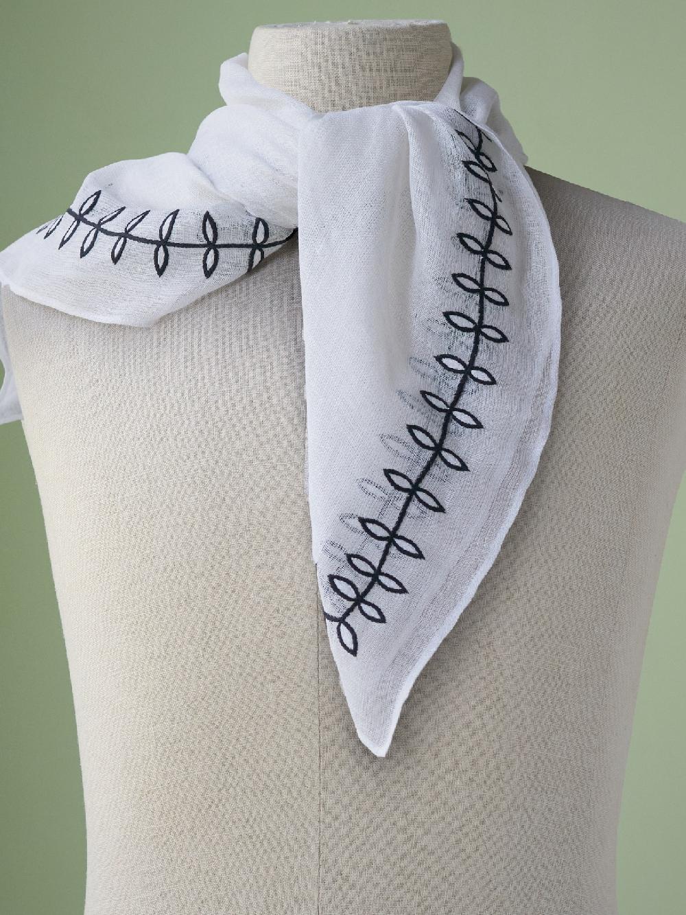 Jupe By Jackie Renta - (Off) White 100% Linen Scarfs