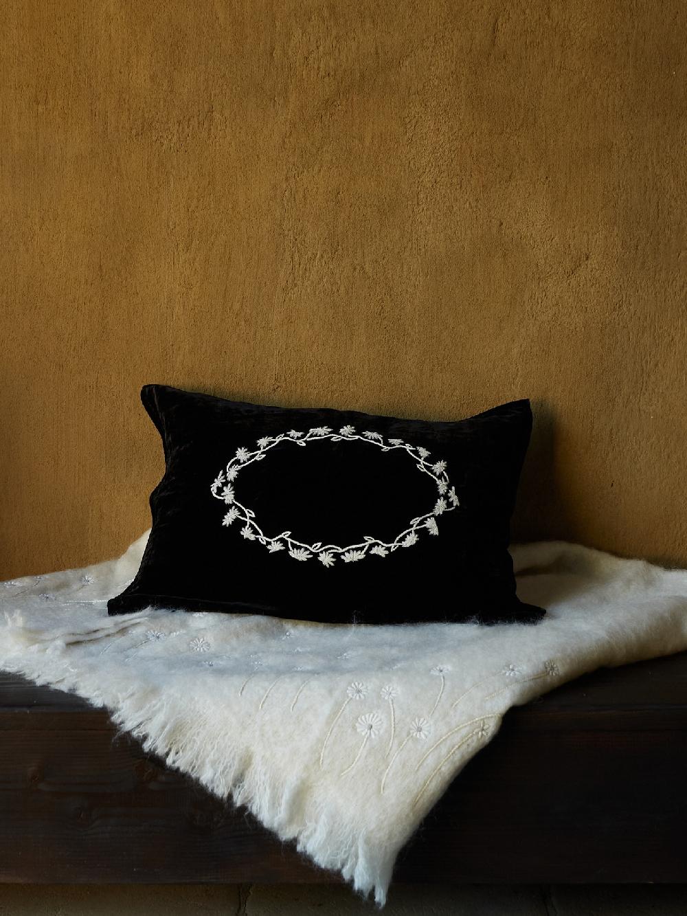 jupe by jackie Louvre II - Black 100% silk velvet Floral