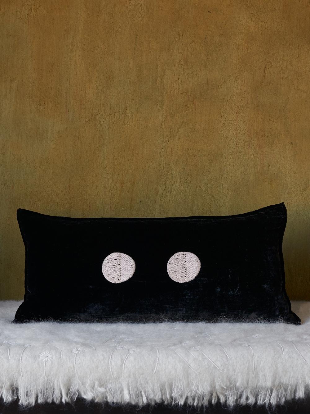 jupe by jackie Taranaki V - Black 100% silk velvet Graphic