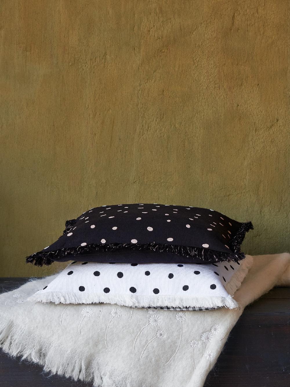 jupe by jackie Vanderbilt - Black 100% linen Fringe Border Graphic