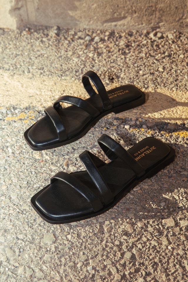 Jutelaune Amalia Black Sandal