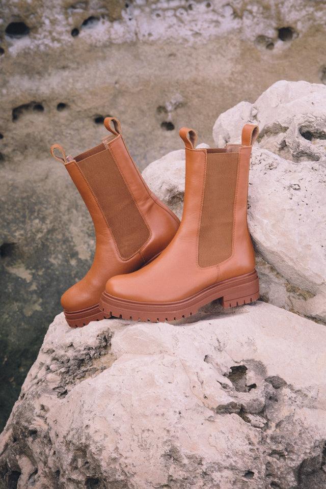 jutelaune Brown Chelsea High Boots