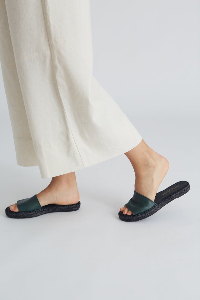 Jutelaune Forest Green Flats