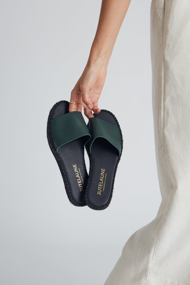 Jutelaune Forest Green Flats