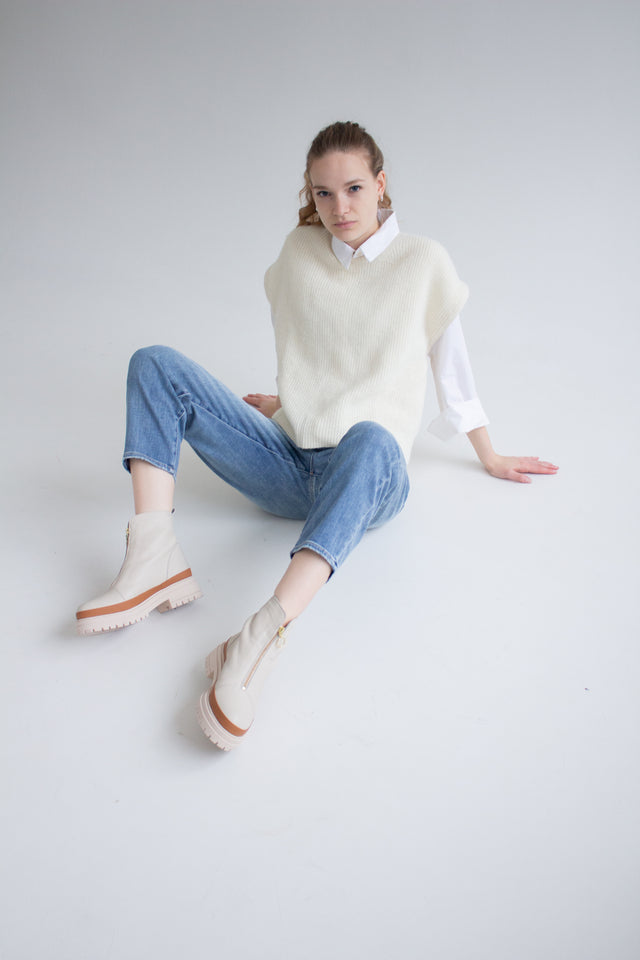 Jutelaune Ivory Zip Boots