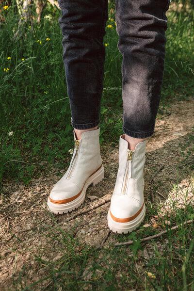 Jutelaune Ivory Zip Boots