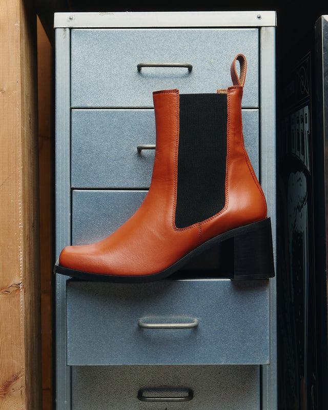 jutelaune Orangine Squared Heel Boots