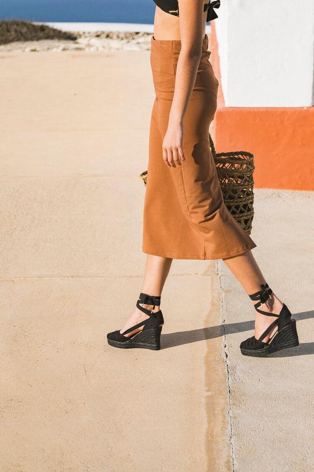jutelaune Total Black Vegan Wedges
