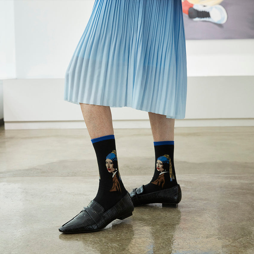 K. Bell Socks HOTSOX Women's Vermeer’s Girl With A Pearl Earring Crew Socks Purple