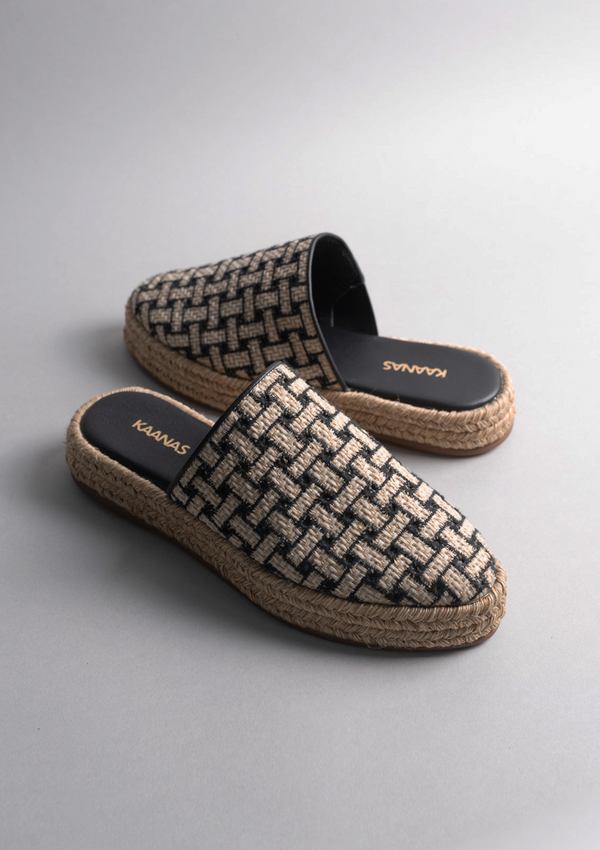 Kaanas Gia Black Black
