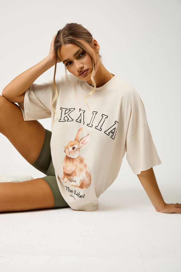 Kaiia Oversized Bunny Graphic T-Shirt Crème