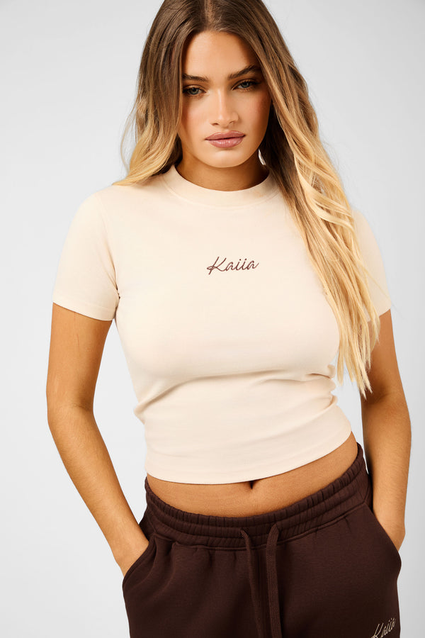 Kaiia Script Logo Baby Tee Crème