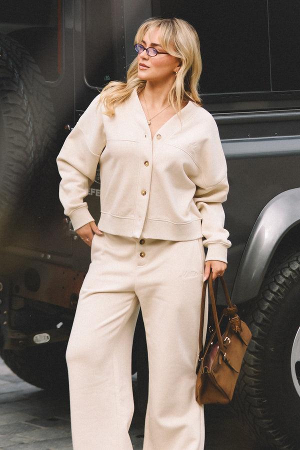 Kaiia Script Logo Button Down Detail Sweat Cardigan Crème