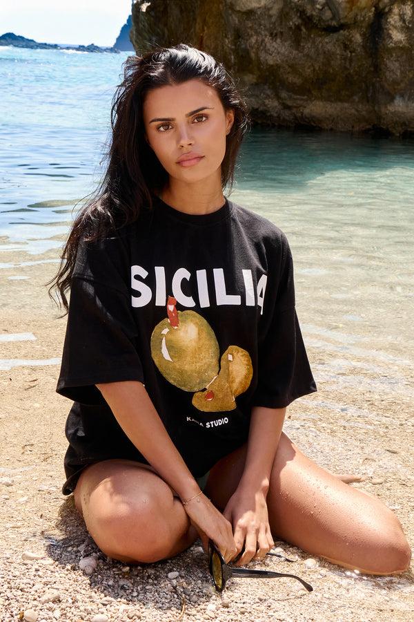 Kaiia Sicilia Olives Graphic Oversized T-Shirt Black