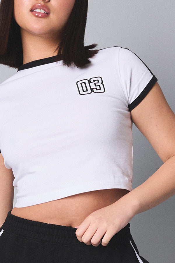 Kaiia Sporty Baby Tee With Contrast Binding In Black And White