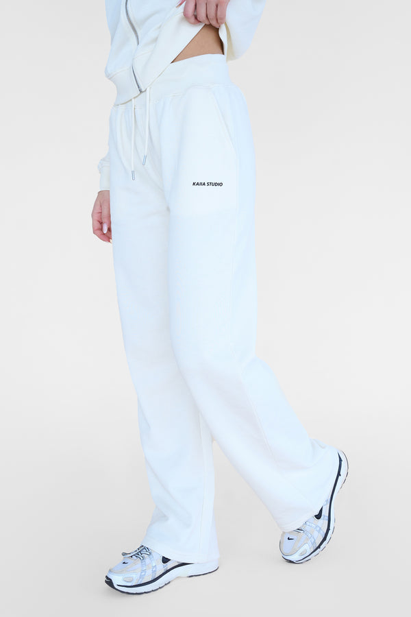 Kaiia Studio Back Pocket Wide Leg Sweat Pants Ecru
