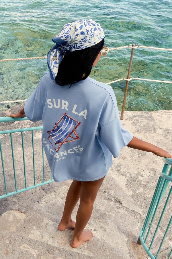 Kaiia Sur La Vacances Back Graphic Oversized T-Shirt Baby Blue