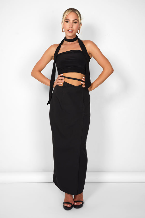 Kaiia Wrap Tie Side Maxi Skirt In Black