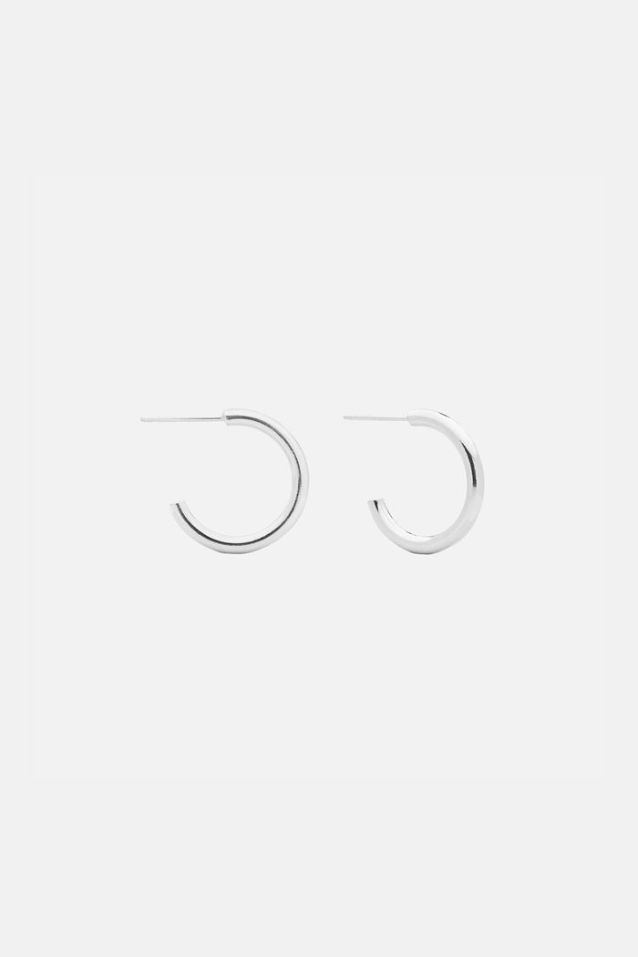Kara Yoo Jewelry Arlo Small Hoops