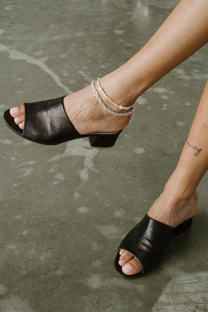 kara yoo jewelry Avery Anklet - Pearl