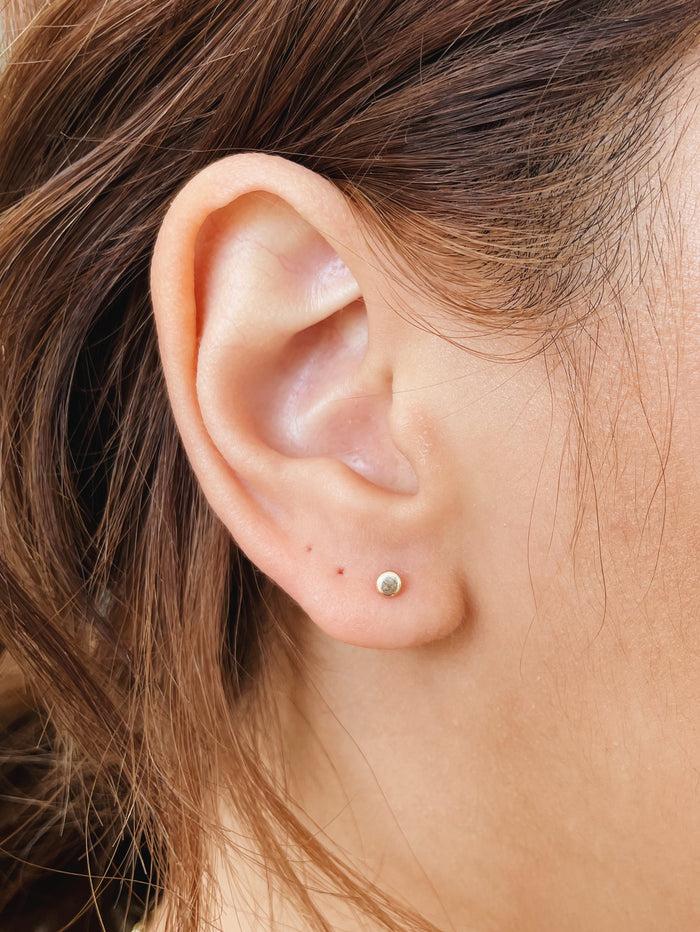 Kara Yoo Jewelry Edna Studs Solid 14K Gold