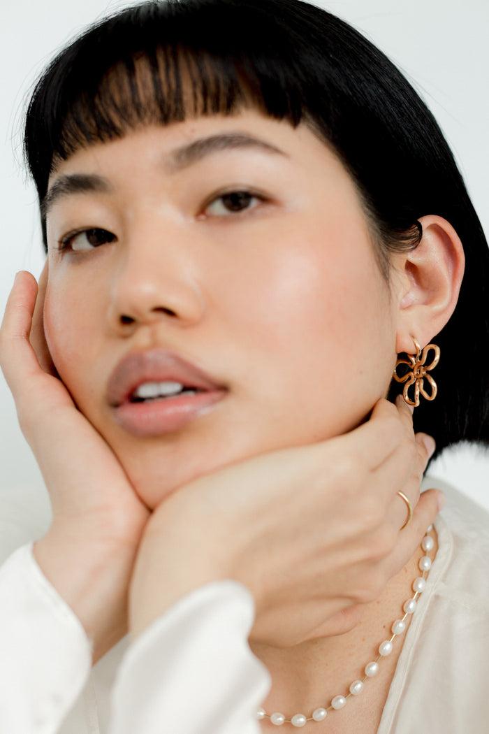 Kara Yoo Jewelry Flora Medium Hoops
