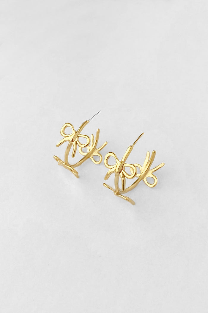 Kara Yoo Jewelry Gwen Hoops