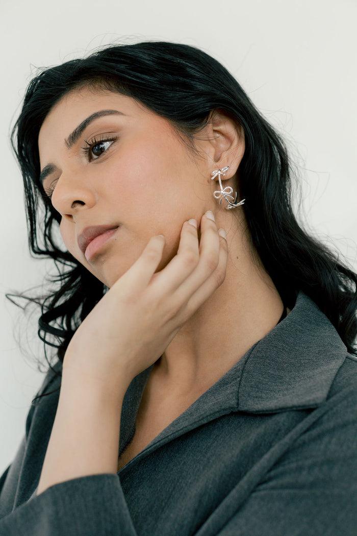 kara yoo jewelry Gwen Hoops