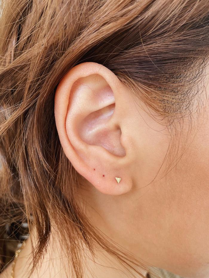 Kara Yoo Jewelry Iris Studs Solid 14K Gold