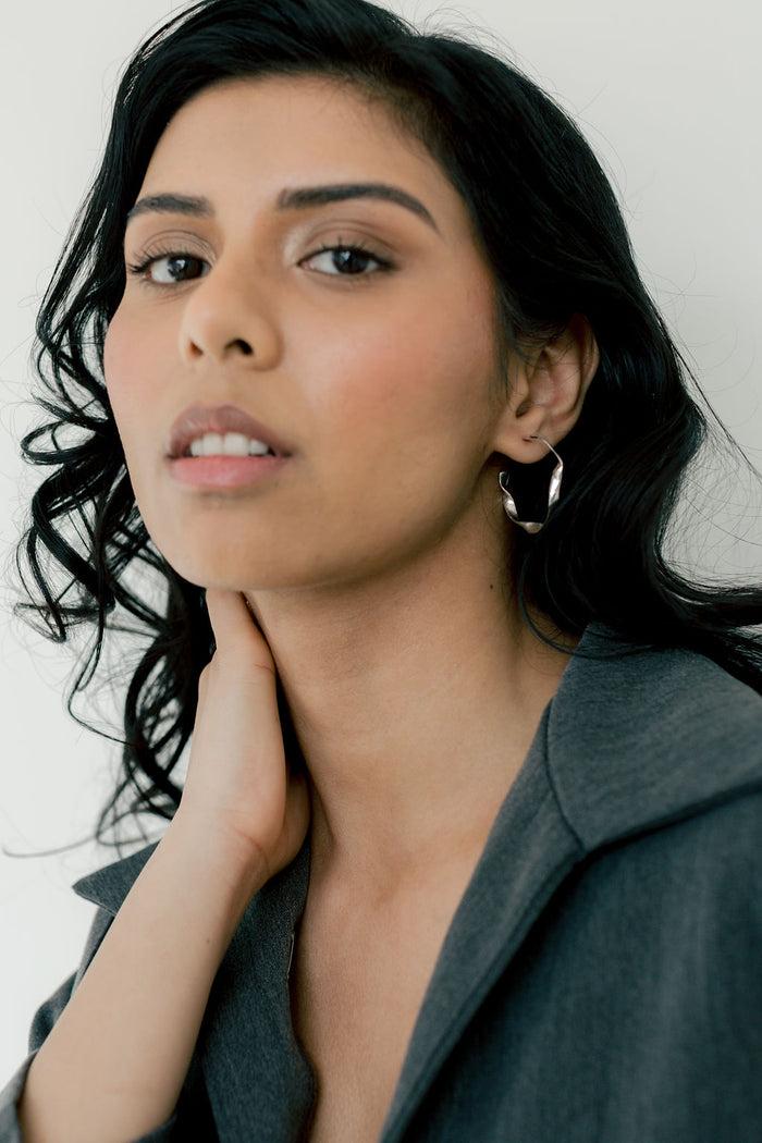 Kara Yoo Jewelry Juliette Hoops