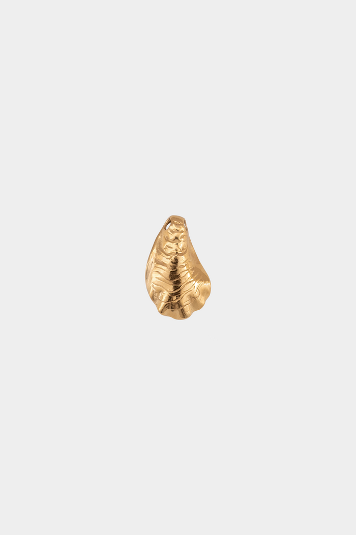 Kara Yoo Jewelry Oyster Shell Necklace