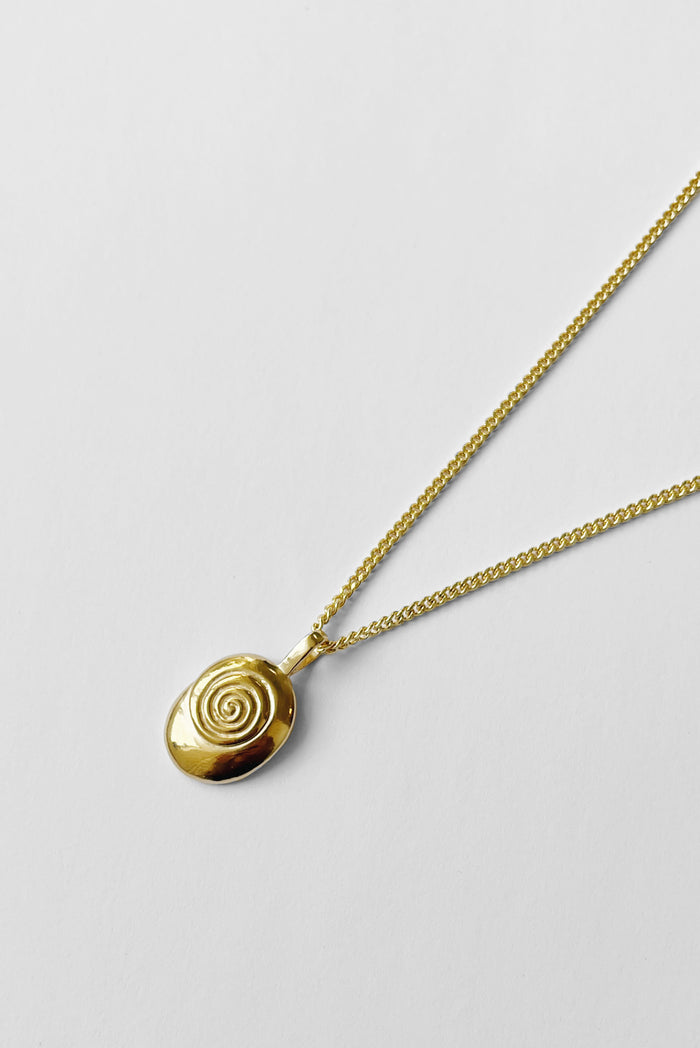 Kara Yoo Jewelry Sand Nautilus Necklace