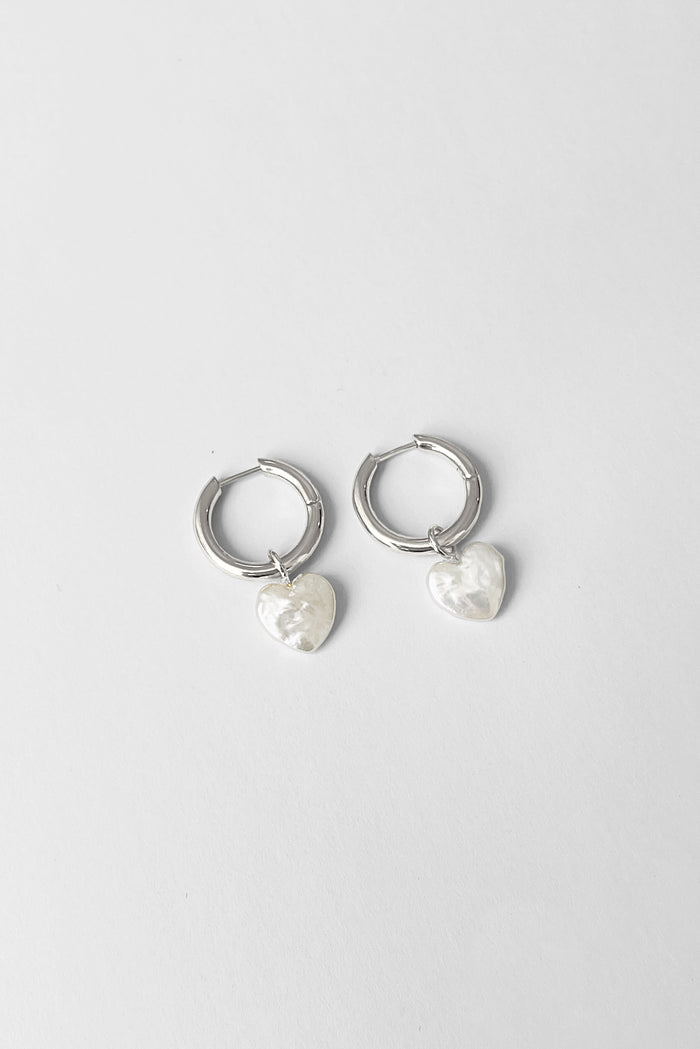 kara yoo jewelry Sweetheart Charm