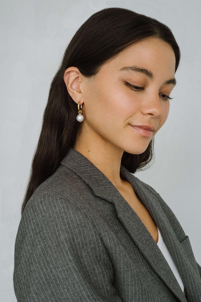 kara yoo jewelry Uma Hoops + Wrinkle Pearl Charm