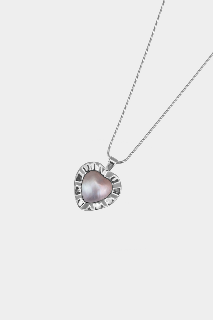 Kara Yoo Jewelry Wavy Heart Necklace