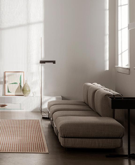 Karakter Alola Floor Lamp / Angelo Mangiarotti